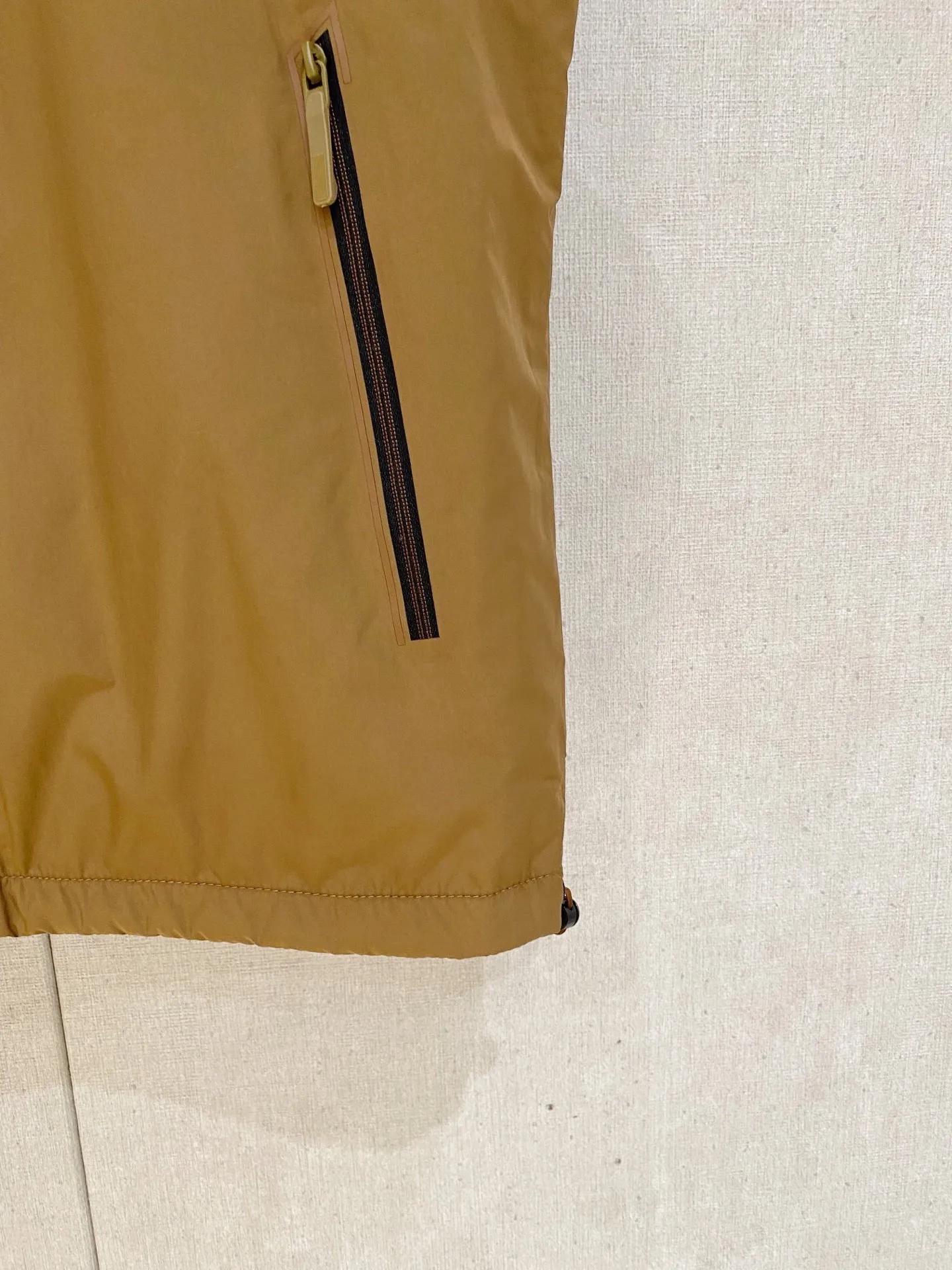 Zegna ： ， ， ， 、 ， ； ，Breathable ， ， 。 ： logo， ； ， ， ； ， ， ； ， ， 。 ： ， ， ； ， ， T 、 、 ； ， ； ， ， 。 ： 、 、 ， ， Versatile 。 ：Cream White、 、Navy Blue 、Black Sizes：M-4XL